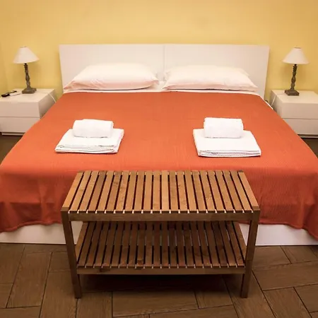 Alojamento de Acomodação e Pequeno-almoço La Muraglia 4*